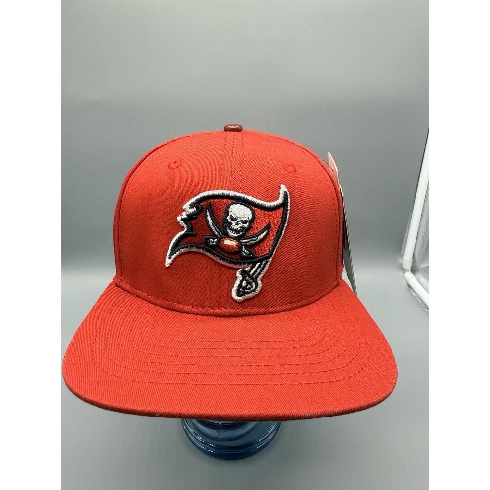Pro Standard Tampa‎ Bay Buccaneers NFL Snapback Hat Red One Size Football NEW